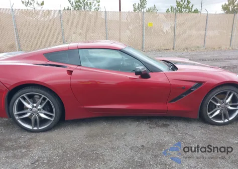 2015 Chevrolet Corvette Stingray Z51 из США, поврежденный, VIN 1G1YH2D76F5100493